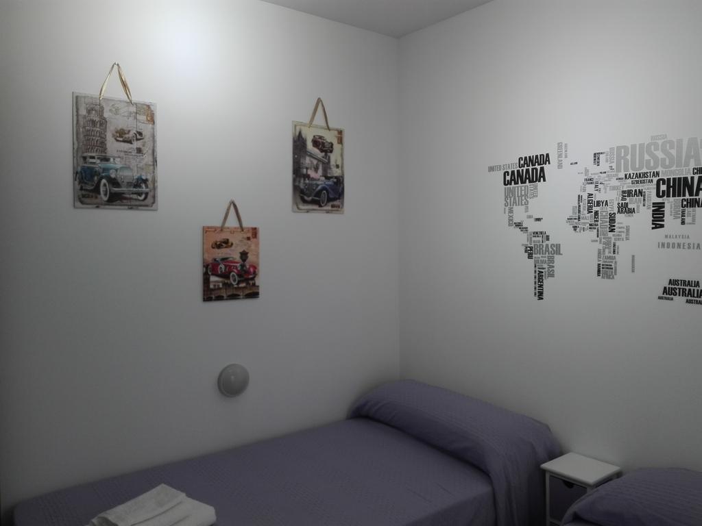 Pension Travesia Del Laurel 洛格罗尼奥 外观 照片